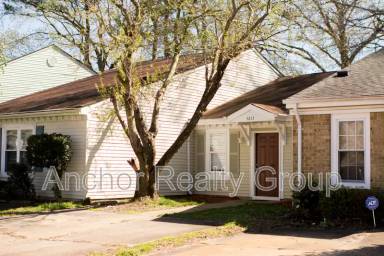 Main picture of 5203 Condor St