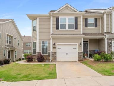 Main picture of 520 Watermill Way