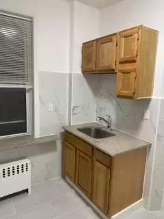 Main picture of 65 Van Duzer St