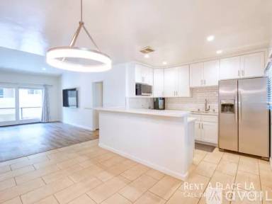 Main picture of 337 N Oakhurst Dr