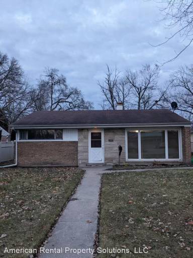 Main picture of 17237 Chicago Ave