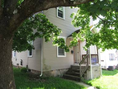 Main picture of 242 Washington St