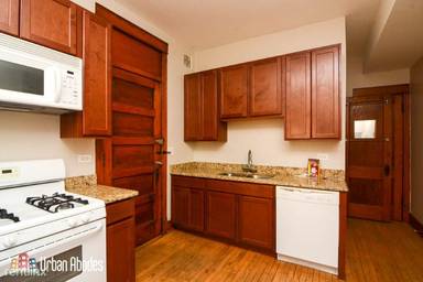 Main picture of 2312 W Iowa St