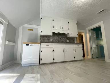 Main picture of 13 Lincoln St