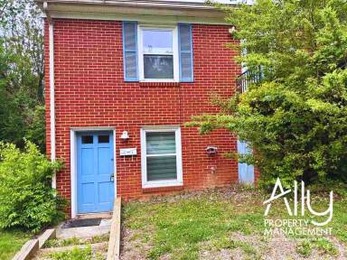 Main picture of 1312 River Rd