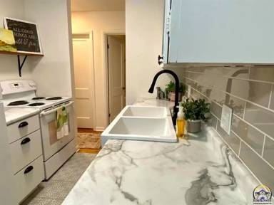 Main picture of 3601 SW 9th St