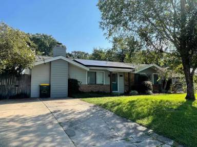 Main picture of 221 Jet Dr NW