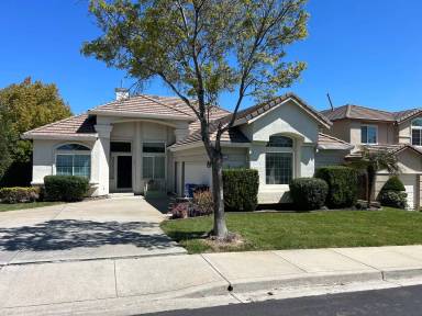 Main picture of 2575 Caddie Ct