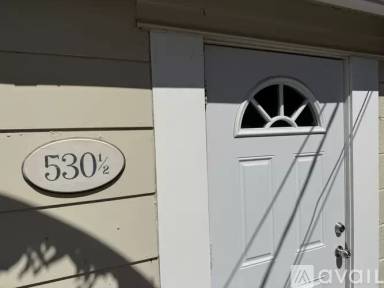 Main picture of 530 1/2 23rd Ave N
