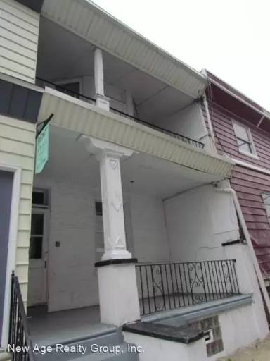 Main picture of 771 S 52nd St