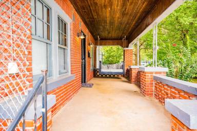 Main picture of 1319 S National Ave