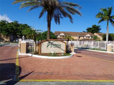 Main picture of 2241 SW 80th Ter