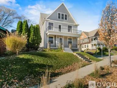 Main picture of 2635 S Howell Ave
