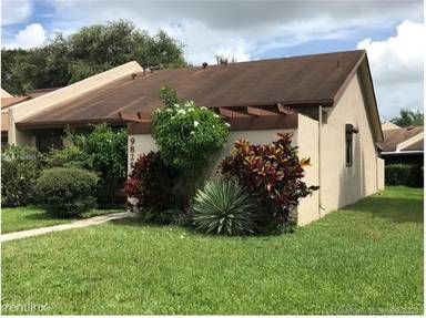 Main picture of 9825 NW 16th Ct