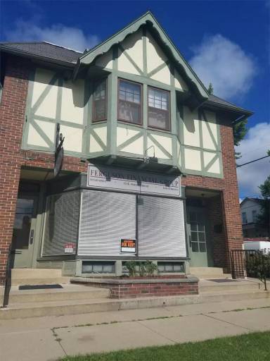 Main picture of 700 S Locust Ave