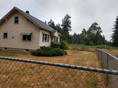 Main picture of 19005 Smokey Point Blvd