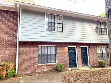 Main picture of 145 Meadowbrook Ct