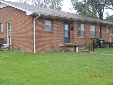 Main picture of 702 S 4th St