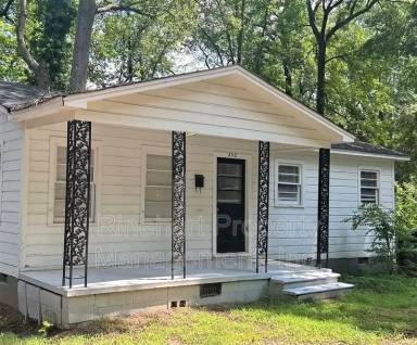Main picture of 352 Scoggins St