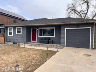 Main picture of 2740 S Jackson St