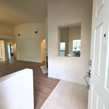 Main picture of 1067 Feather Cir