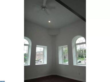 Main picture of 2231 Bryn Mawr Ave