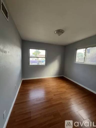 Main picture of 1707 Fallbrook Ave