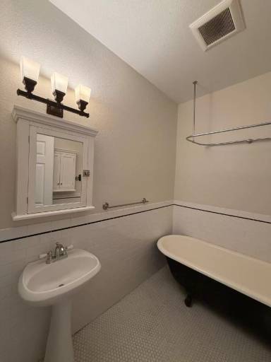 Main picture of 1703 Bellevue Ave