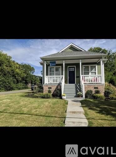 Main picture of 1008 S Greenwood Ave