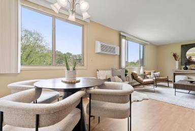 Main picture of West End Apartments