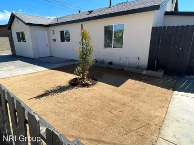 Main picture of 210 1/2 E Valencia Ave