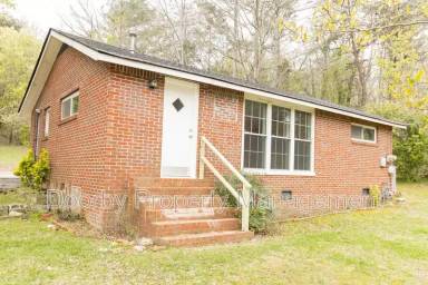 Main picture of 936 Ely Rd