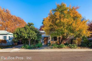 Main picture of 734 7th Ave