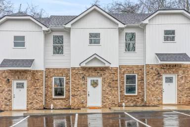 Main picture of 914 Power St