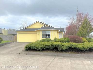 Main picture of 1008 NE Diane Pl