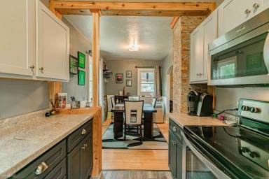 Main picture of 823 N 12th St