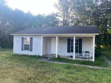 Main picture of 108 Amesbury Rd