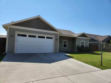 Main picture of 72 Ridgeline Ln