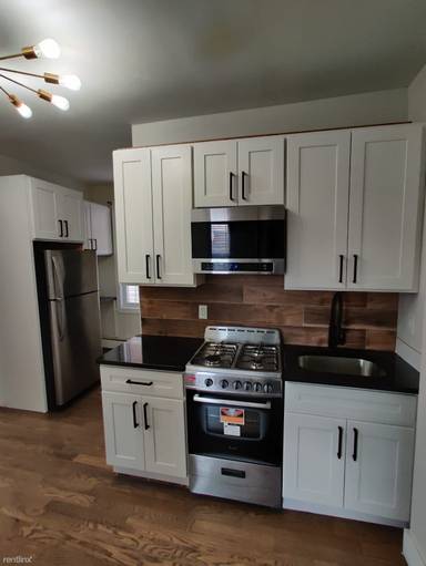 Main picture of 80 Prospect Ave