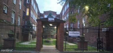 Main picture of 4220 S Michigan Ave