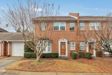 Main picture of 117 Mary Gay Ct