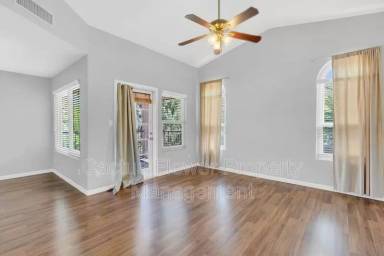 Main picture of 14068 S 39th St