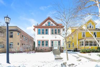 Main picture of 2104 Emerson Ave S
