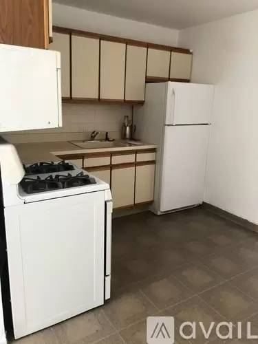 Main picture of 550 Central Ave