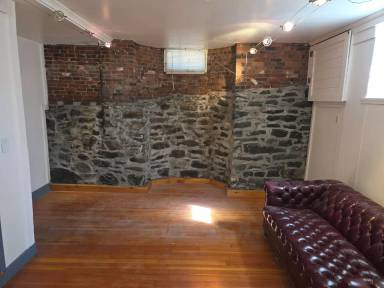 Main picture of 4 Gilman St