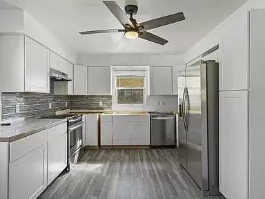 Main picture of 5604 Bjelde Ln