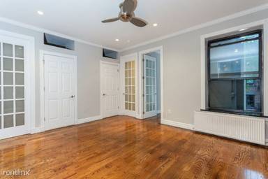 Main picture of 450 W 50th St