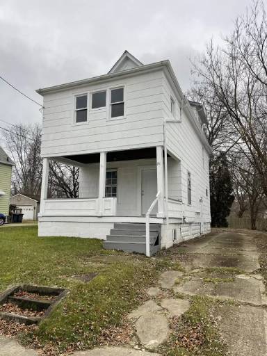 Main picture of 141 Fulton St