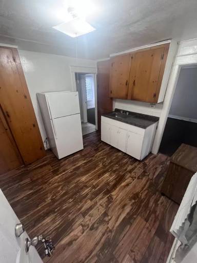 Main picture of 310 E Main Street - 1B
