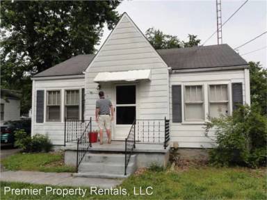 Main picture of 904 Cabell Dr